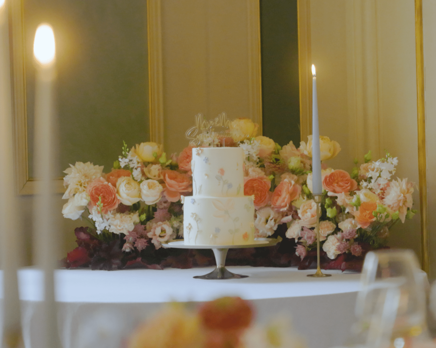 exklusive hochzeitstorte in schlosshotel in münchhausen